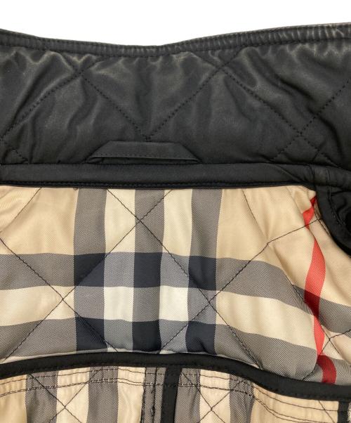 BURBERRY LONDON（バーバリーロンドン）BURBERRY LONDON (バーバリーロンドン) フーデッドキルティングダブルジップショートジャケット ブラック サイズ:38の古着・服飾アイテム