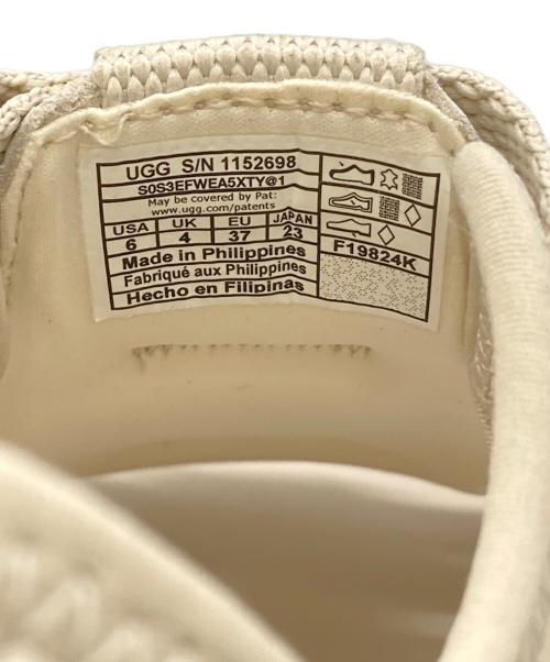 UGG（アグ）UGG (アグ) ストラップサンダル Cora アイボリー サイズ:USA 6の古着・服飾アイテム