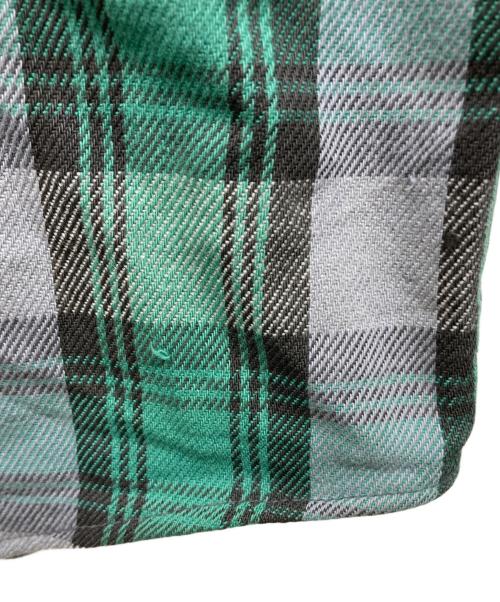 LEVI'S（リーバイス）LEVI'S (リーバイス) ヘビーネルシャツ ALASKA 90s グリーン サイズ:Lの古着・服飾アイテム