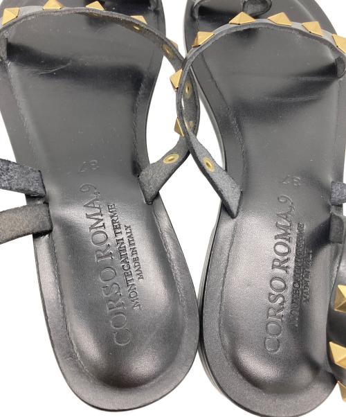 CORSO ROMA 9（コルソローマノーヴェ）CORSO ROMA 9 (コルソローマノーヴェ) スタッズサンダル ブラック サイズ:37の古着・服飾アイテム
