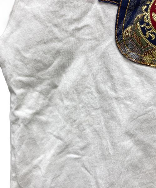 EVISU（エヴィス）EVISU (エヴィス) マルチポケットとマルチプリント リラックスフィットTシャツ ホワイト サイズ:Ｓ 170/100Cの古着・服飾アイテム