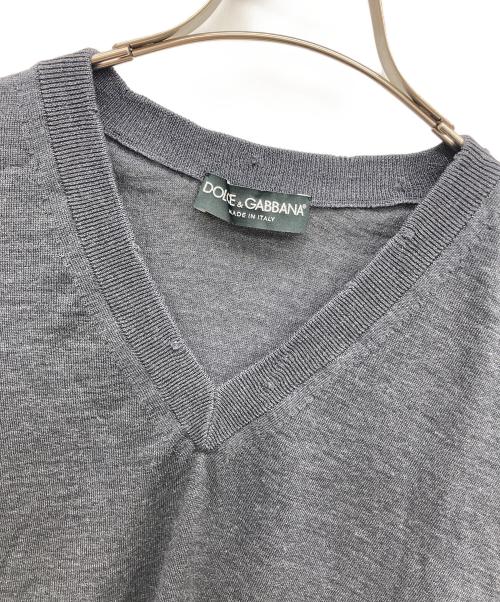 DOLCE & GABBANA（ドルチェ＆ガッバーナ）DOLCE & GABBANA (ドルチェ＆ガッバーナ) Vネックニット グレー サイズ:52の古着・服飾アイテム