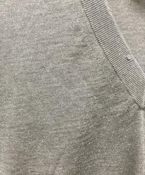 DOLCE & GABBANA（ドルチェ＆ガッバーナ）DOLCE & GABBANA (ドルチェ＆ガッバーナ) Vネックニット グレー サイズ:52の古着・服飾アイテム