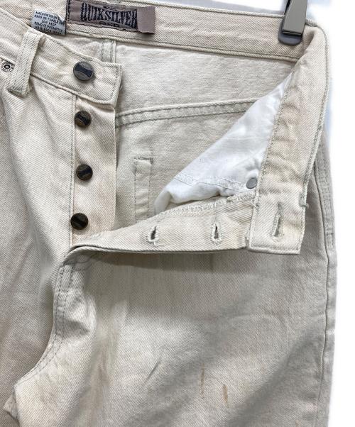 Quiksilver（クイックシルバー）Quiksilver (クイックシルバー) テーパードデニムパンツ アイボリー サイズ:w29の古着・服飾アイテム