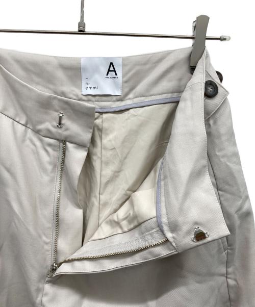 emmi（エミ）emmi (エミ) コクーンパンツ アイボリー サイズ:1の古着・服飾アイテム
