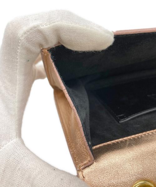 Saint Laurent Paris（サンローランパリ）Saint Laurent Paris (サンローランパリ) Mini Betty Rose Gold Crossbody Bag ピンク×ゴールドの古着・服飾アイテム