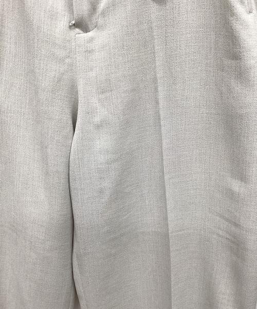 ATHA（アタ）ATHA (アタ) DRY TOUCH GATHER WIDE EASY TROUSERS アイボリー サイズ:Freeの古着・服飾アイテム