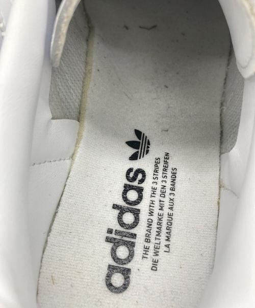 adidas（アディダス）adidas (アディダス) ローカットスニーカー ホワイト サイズ:US7.5の古着・服飾アイテム
