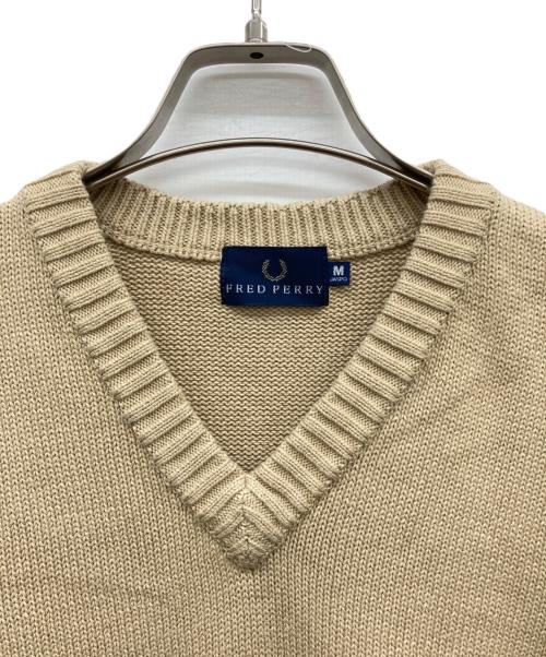 FRED PERRY（フレッドペリー）FRED PERRY (フレッドペリー) コットンニットベスト ベージュ サイズ:Mの古着・服飾アイテム