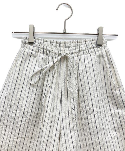 eunoia（ユノイア）eunoia (ユノイア) seersucker stripe pants ホワイト サイズ:なしの古着・服飾アイテム