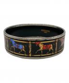 HERMESエルメス）の古着「Enamel Printed Wide Horse Riding Motif Bracelet」｜ブラック