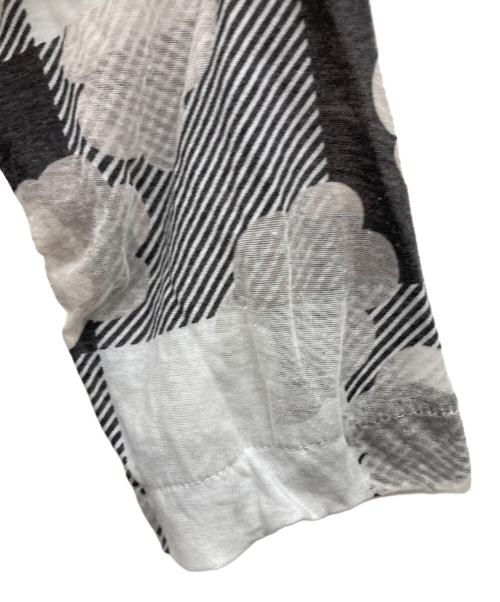 tricot COMME des GARCONS（トリココムデギャルソン）tricot COMME des GARCONS (トリココムデギャルソン) 花柄コットンポリシャツ ホワイト×ブラック サイズ:Sの古着・服飾アイテム