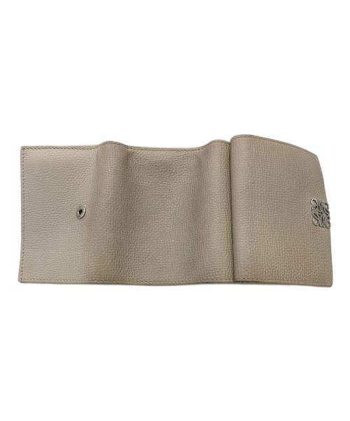 LOEWE（ロエベ）LOEWE (ロエベ) トライフォールドウォレット アイボリーの古着・服飾アイテム