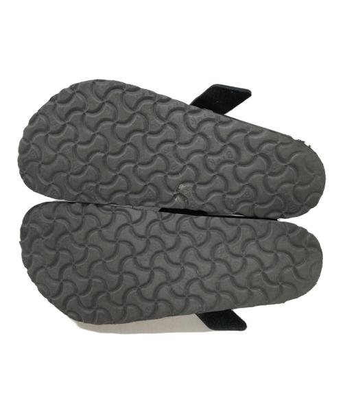 BIRKENSTOCK（ビルケンシュトック）BIRKENSTOCK (ビルケンシュトック) Gizeh Big Buckle ブラック×ベージュ サイズ:38の古着・服飾アイテム
