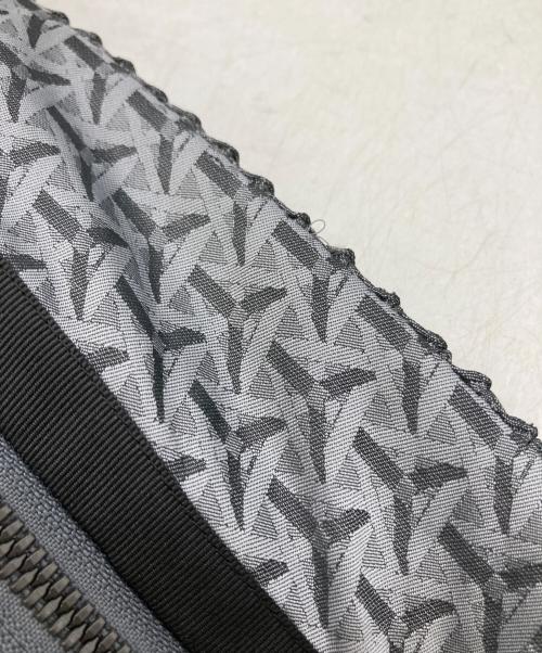 ISSEY MIYAKE（イッセイミヤケ）ISSEY MIYAKE (イッセイミヤケ) 3Dスチームストレッチロングコートスタンドカラーコート グレー サイズ:2の古着・服飾アイテム