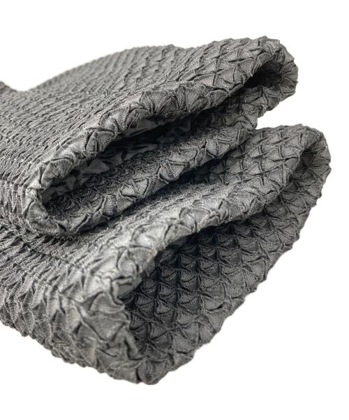 ISSEY MIYAKE（イッセイミヤケ）ISSEY MIYAKE (イッセイミヤケ) 3Dスチームストレッチロングコートスタンドカラーコート グレー サイズ:2の古着・服飾アイテム