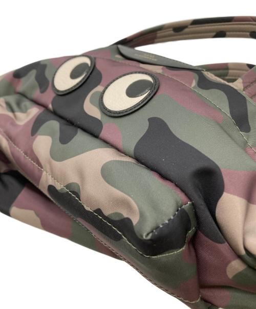 ANYA HINDMARCH（アニヤ・ハインドマーチ）ANYA HINDMARCH (アニヤ・ハインドマーチ) E/W Tote Mini Eyes Recycled Nylon カーキの古着・服飾アイテム