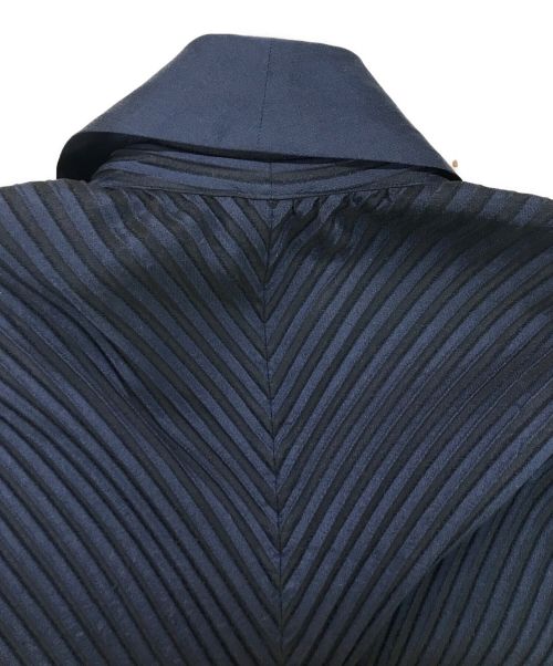 ISSEY MIYAKE（イッセイミヤケ）ISSEY MIYAKE (イッセイミヤケ) プリーツジャケット ネイビー サイズ:2の古着・服飾アイテム