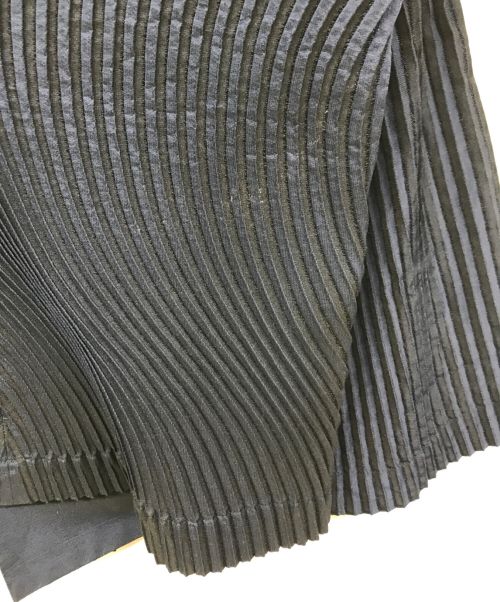 ISSEY MIYAKE（イッセイミヤケ）ISSEY MIYAKE (イッセイミヤケ) プリーツジャケット ネイビー サイズ:2の古着・服飾アイテム