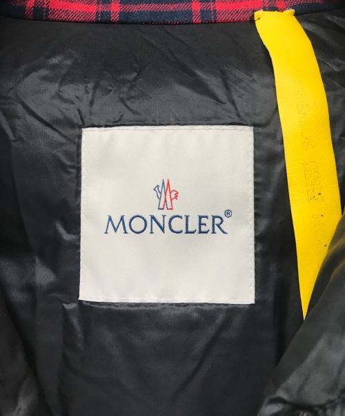MONCLER（モンクレール）MONCLER (モンクレール) FRAGMENT DESIGN (フラグメントデザイン) MORAN GIUBBOTTO レッド サイズ:3の古着・服飾アイテム