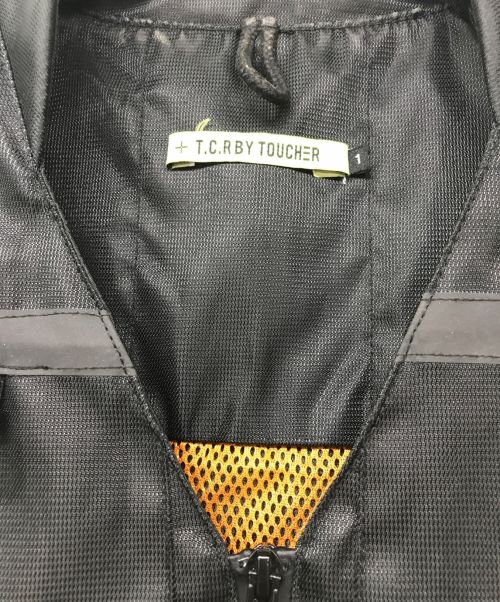 T.C.R BY TOUCHER（ティー.シー.アール バイ トゥシェ）T.C.R BY TOUCHER (ティー.シー.アール バイ トゥシェ) WATERPROOF VENTURE VEST ブラック サイズ:1の古着・服飾アイテム
