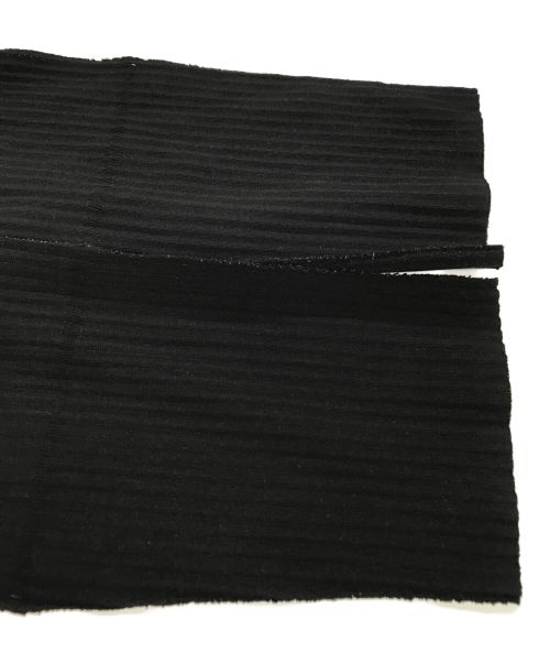 me ISSEY MIYAKE（ミーイッセイ ミヤケ）me ISSEY MIYAKE (ミーイッセイ ミヤケ) プリーツカットソー ブラック サイズ:表記なしの古着・服飾アイテム