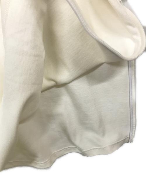 is-ness（イズネス）is-ness (イズネス) Graphpaper (グラフペーパー) サイドジップ オーバーサイズTシャツ ホワイト サイズ:Fの古着・服飾アイテム