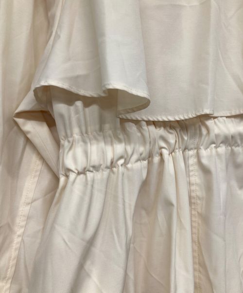 FRAY ID（フレイ アイディー）FRAY ID (フレイ アイディー) ライトフレアトレンチコート ホワイト サイズ:1の古着・服飾アイテム