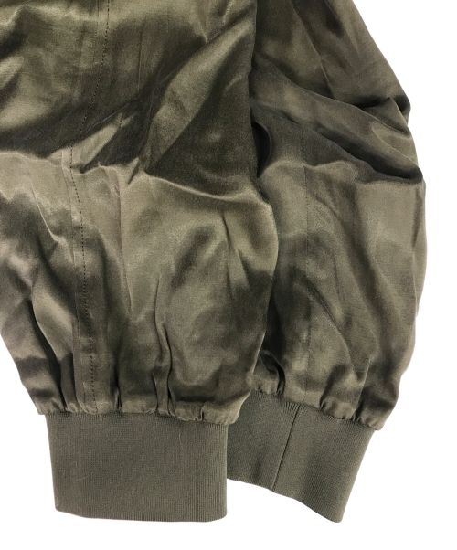 L'Appartement DEUXIEME CLASSE（アパルトモンドゥーズィエムクラス）L'Appartement DEUXIEME CLASSE (アパルトモンドゥーズィエムクラス) フィブリルサテン カーゴパンツ カーキ サイズ:38の古着・服飾アイテム