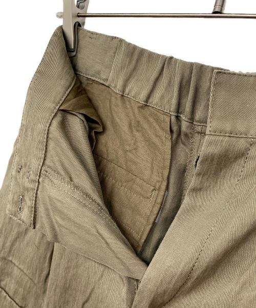 UNTITLED（アンタイトル）UNTITLED (アンタイトル) パウダータッチ/薄手大人カーゴパンツ カーキの古着・服飾アイテム
