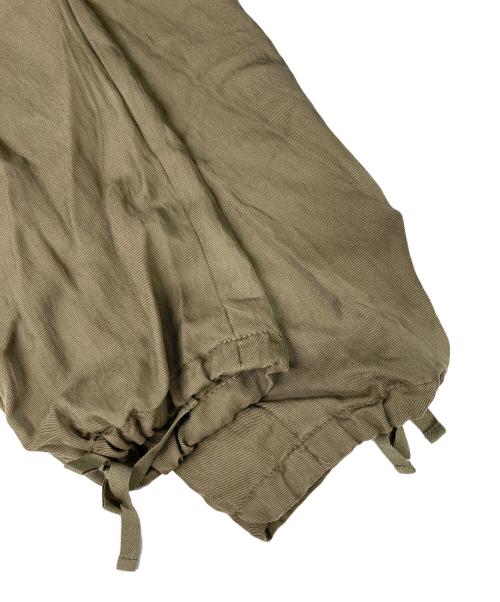 UNTITLED（アンタイトル）UNTITLED (アンタイトル) パウダータッチ/薄手大人カーゴパンツ カーキの古着・服飾アイテム