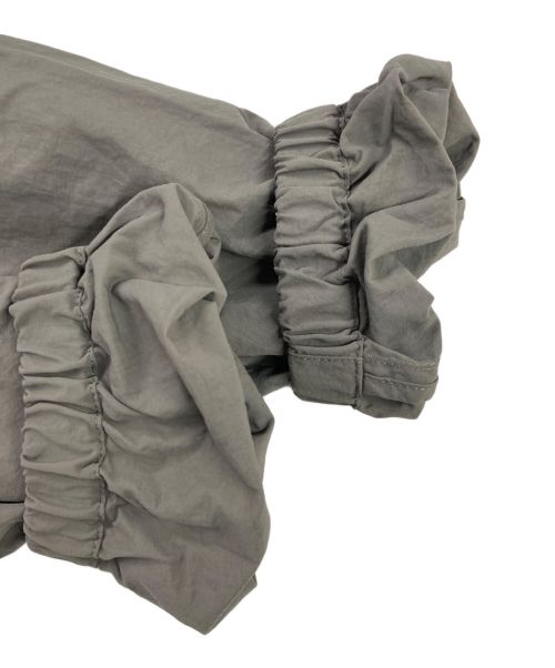 GOD SELECTION XXX（ゴッドセレクショントリプルエックス）GOD SELECTION XXX (ゴッドセレクショントリプルエックス) ナイロンハーフジッププルオーバー グレー サイズ:Mの古着・服飾アイテム