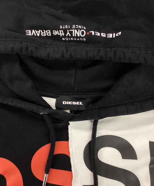 DIESEL（ディーゼル）DIESEL (ディーゼル) プルオーバーパーカー ホワイト×ブラック サイズ:XXLの古着・服飾アイテム