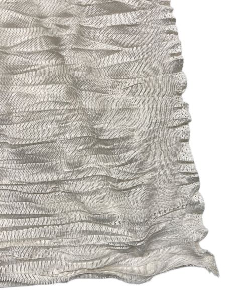 me ISSEY MIYAKE（ミーイッセイ ミヤケ）me ISSEY MIYAKE (ミーイッセイ ミヤケ) ノースリーブカットソー アイボリー サイズ:記載なしの古着・服飾アイテム