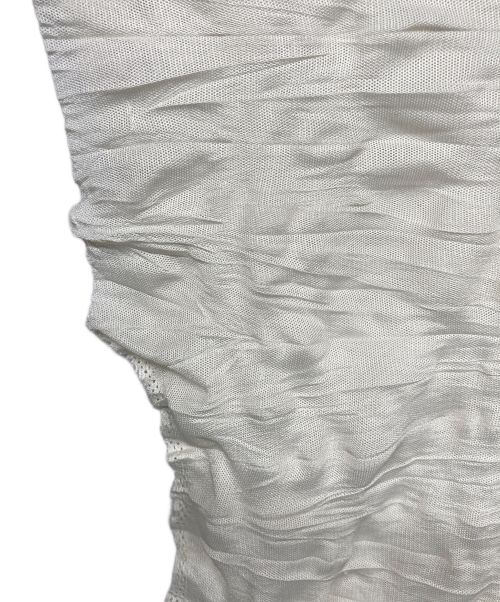 me ISSEY MIYAKE（ミーイッセイ ミヤケ）me ISSEY MIYAKE (ミーイッセイ ミヤケ) ノースリーブカットソー アイボリー サイズ:記載なしの古着・服飾アイテム