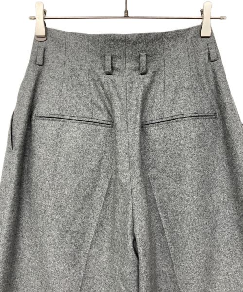 Mame Kurogouchi（マメクロゴウチ）Mame Kurogouchi (マメクロゴウチ) Wool Flannel Wide Tapered Trousers グレー サイズ:3 未使用品の古着・服飾アイテム