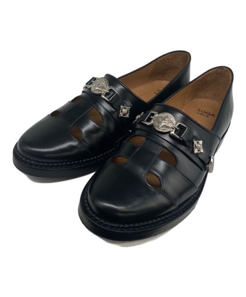 TOGA VIRILIS（トーガ ビリリース）TOGA VIRILIS (トーガ ビリリース) メタルレザースリッポンシューズ ブラック サイズ:42の古着・服飾アイテム