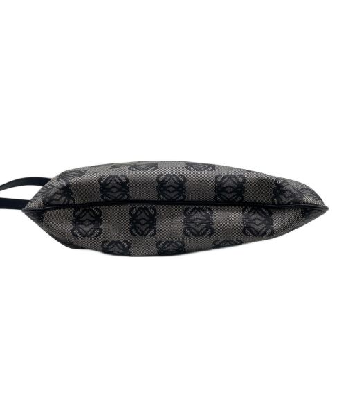 LOEWE（ロエベ）LOEWE (ロエベ) アナグラムショルダーバッグ グレーの古着・服飾アイテム