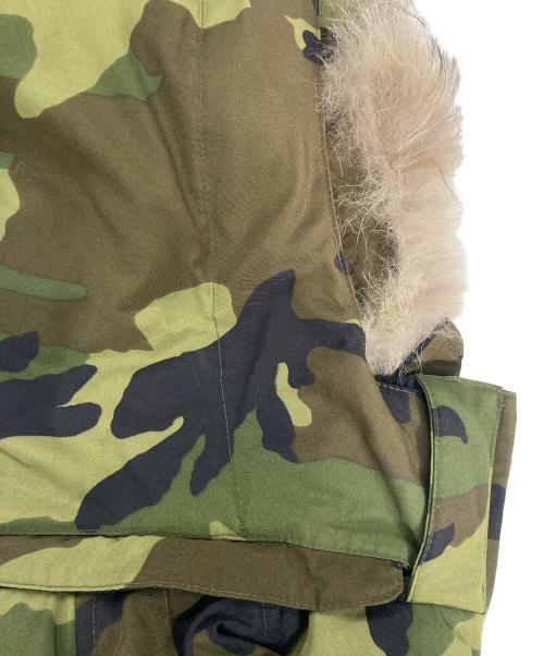 CANADA GOOSE（カナダグース）CANADA GOOSE (カナダグース) Savona Bomber /ダウンジャケット カーキ サイズ:Sの古着・服飾アイテム