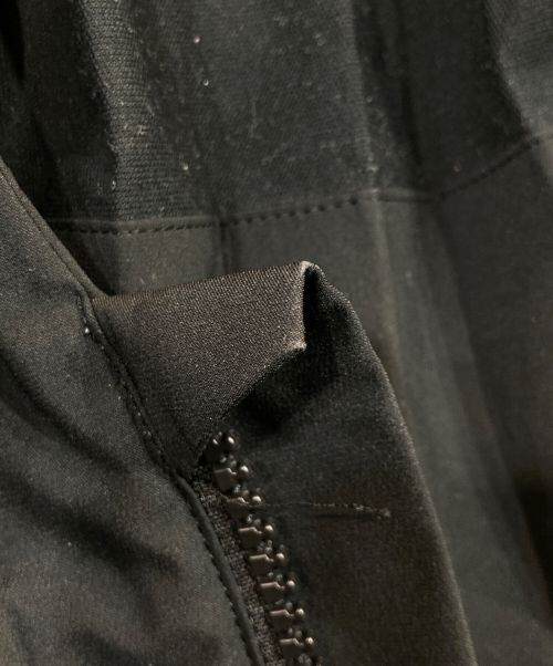 HOMME PLISSE ISSEY MIYAKE（オム プリッセ イッセイ ミヤケ）HOMME PLISSE ISSEY MIYAKE (オムプリッセ イッセイ ミヤケ) エッジコート ブラック サイズ:1の古着・服飾アイテム