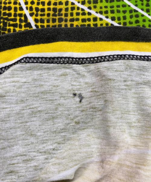 BODY GLOVE（ボディーグローブ）BODY GLOVE (ボディーグローブ) 総柄Ｔシャツ/90’ｓ マルチカラー サイズ:記載なしの古着・服飾アイテム