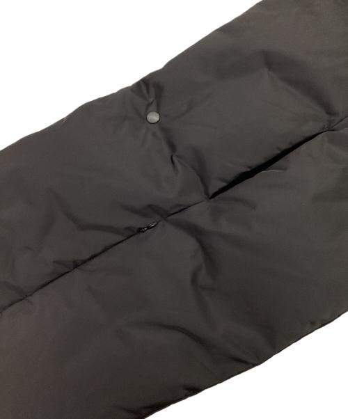 AK+1（エーケーワン）AK+1 (エーケーワン) 2WAY ダウン ケープ ブラック サイズ:FREEの古着・服飾アイテム