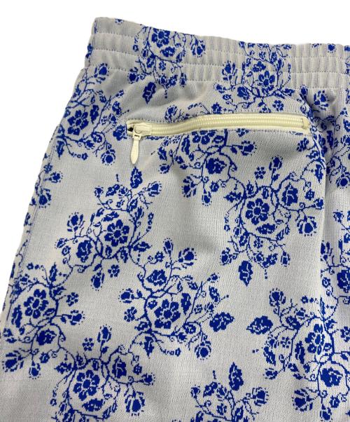 Needles（ニードルズ）Needles (ニードルズ) STUDIOUS (ステュディオス) 別注総柄トラックパンツ スカイブルー サイズ:Mの古着・服飾アイテム