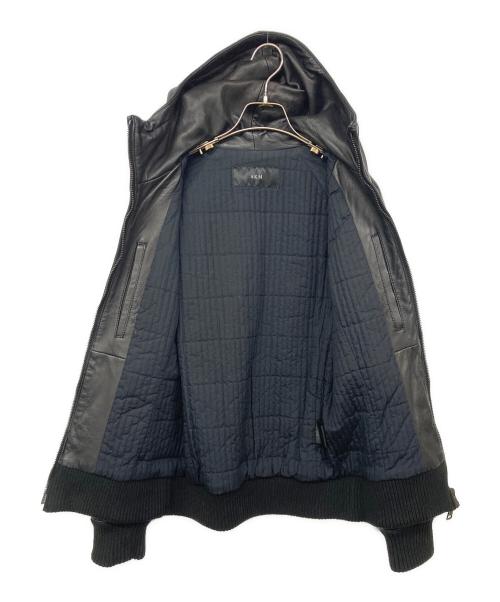 AKM（エーケーエム）AKM (エーケーエム) フーデッドラムレザージャケット ブラック サイズ:Mの古着・服飾アイテム