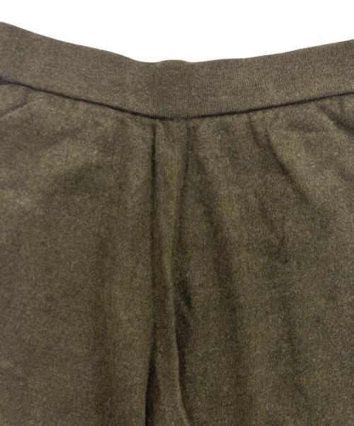 MUUGI（ムーギ）MUUGI (ムーギ) シルクスウェットパンツ カーキ サイズ:Mの古着・服飾アイテム