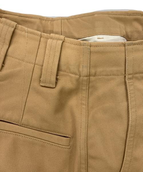 LE（エルイー）LE (エルイー) NO PLEATS ARMY PANTS/ノープリーツアーミーパンツ ベージュ サイズ:1の古着・服飾アイテム