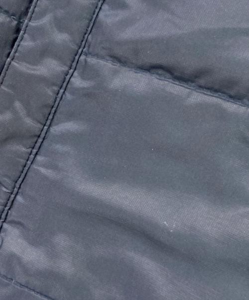 DESCENTE（デサント）DESCENTE (デサント) ノーカラーダウンジャケット ネイビー サイズ:Mの古着・服飾アイテム