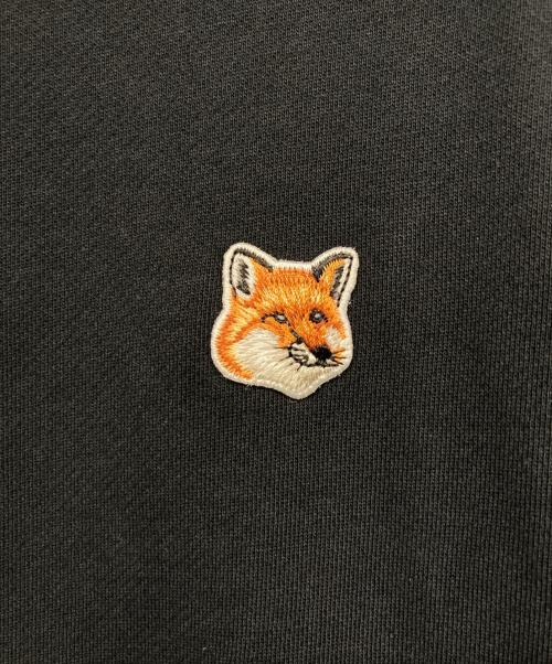 maison kitsune（メゾンキツネ）MAISON KITSUNE (メゾンキツネ) ワッペンクルーネックスウェット ブラック サイズ:Mの古着・服飾アイテム