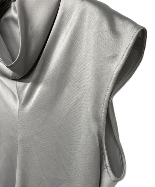 HARUNOBUMURATA（ハルノブ ムラタ）HARUNOBUMURATA (ハルノブ ムラタ) デザインノースリーブブラウス シルバー サイズ:38の古着・服飾アイテム