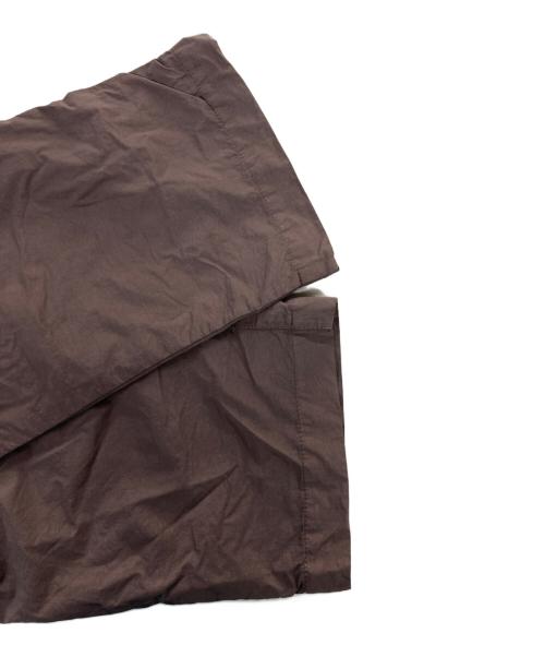 C.P COMPANY（シーピーカンパニー）C.P COMPANY (シーピーカンパニー) レンズディティールナイロンパンツ ブラウン サイズ:48の古着・服飾アイテム